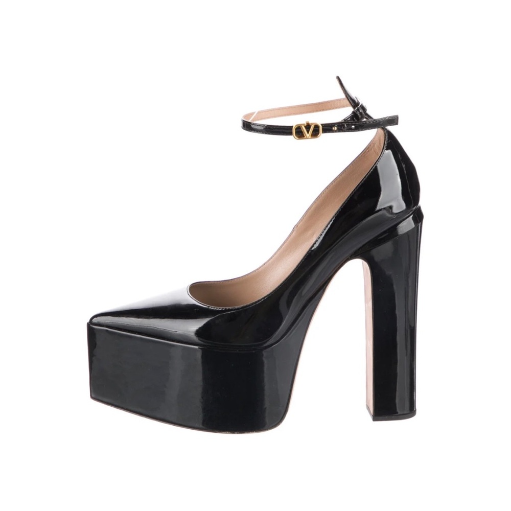 VALENTINO GARAVANI
Tan-Go patent-leather platform pumps